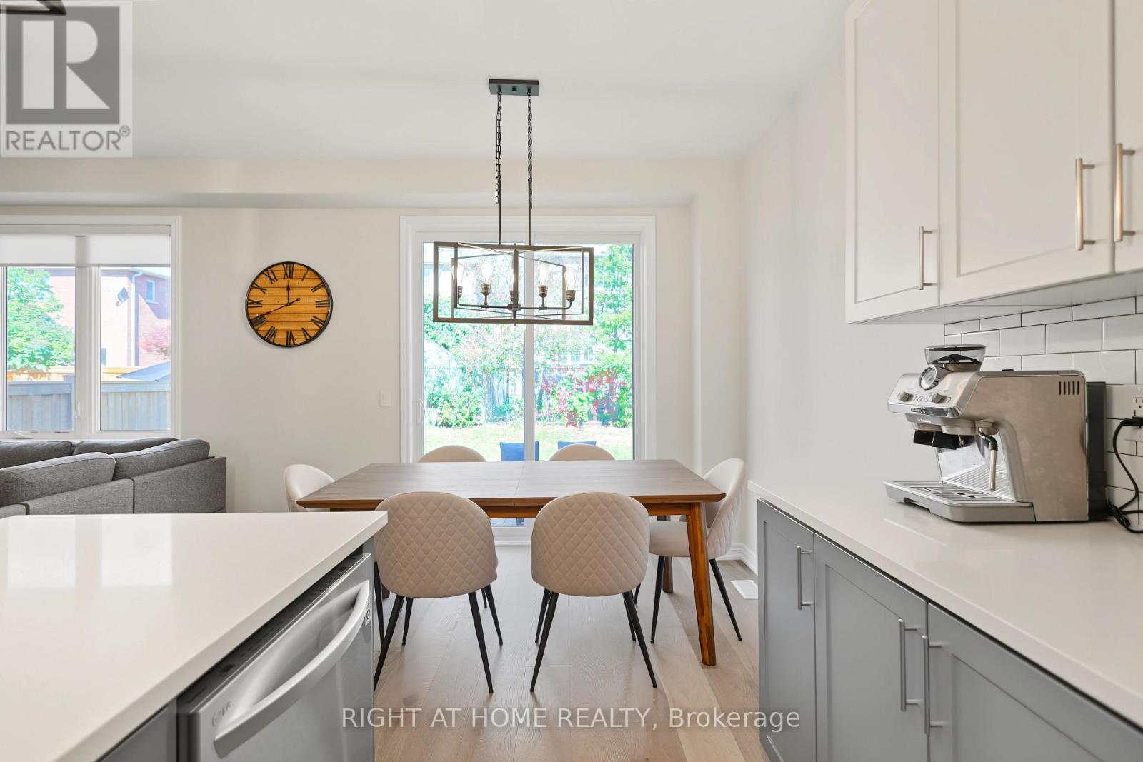 335 BUSATO DRIVE - 14