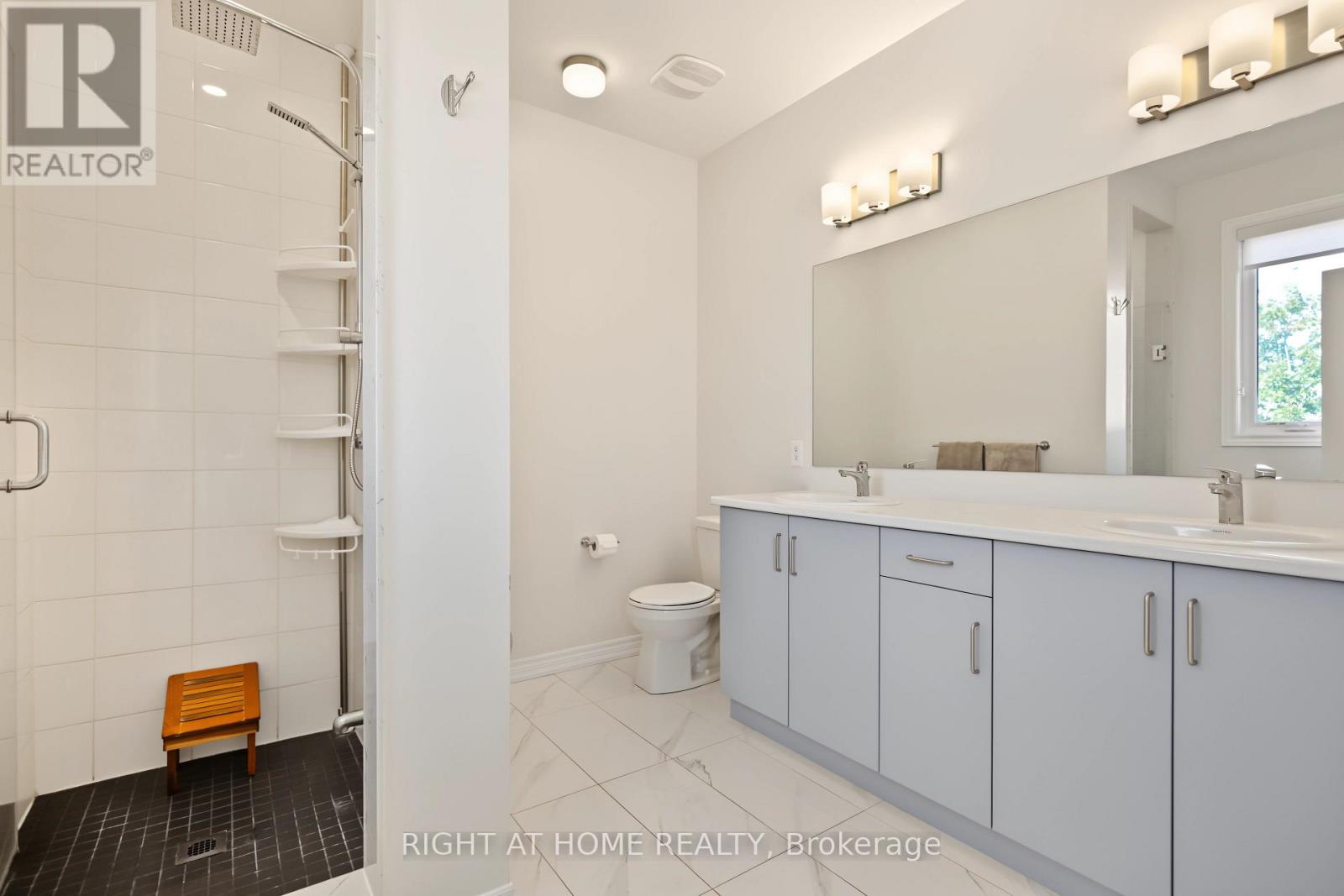 335 BUSATO DRIVE - 20