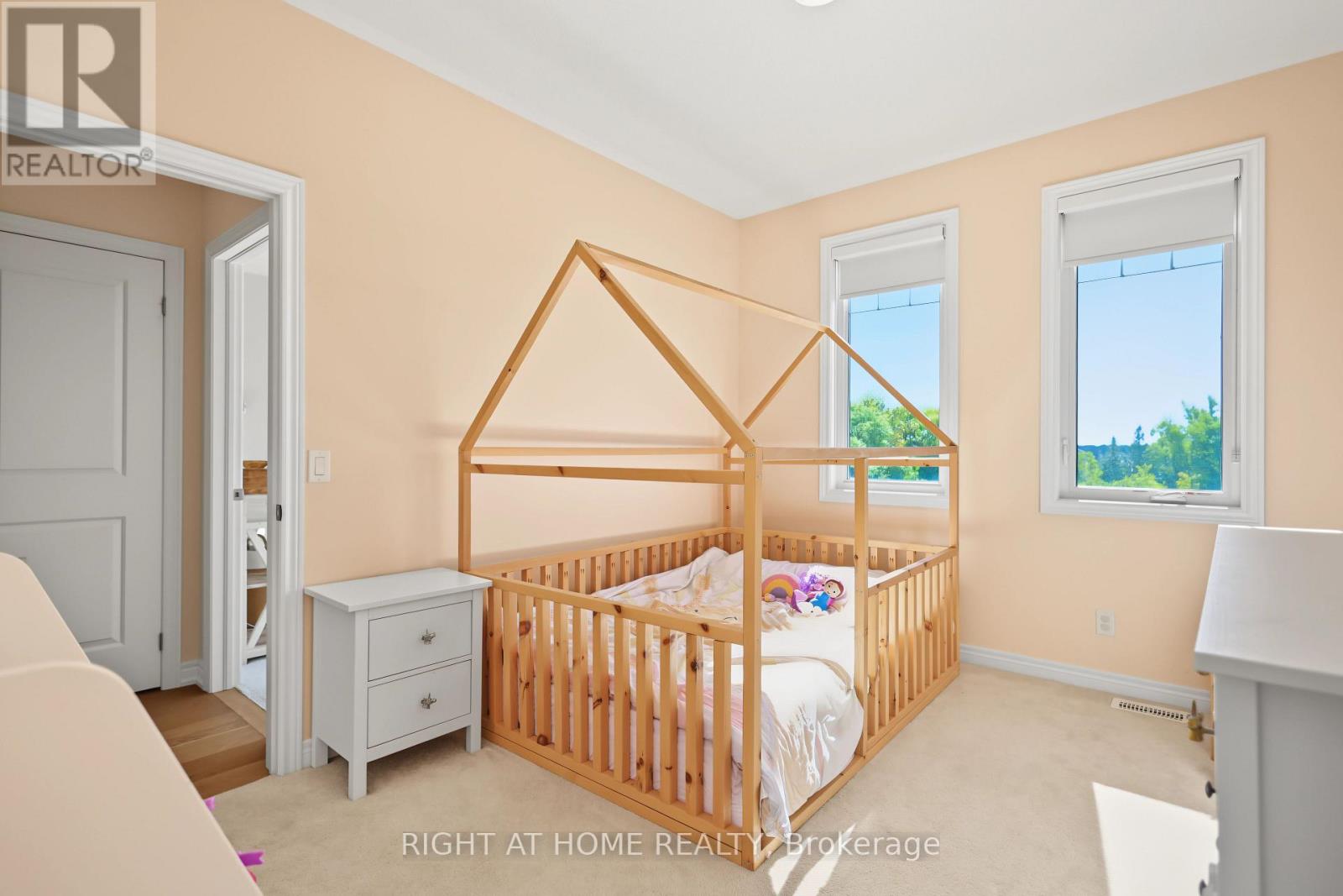 335 BUSATO DRIVE - 24
