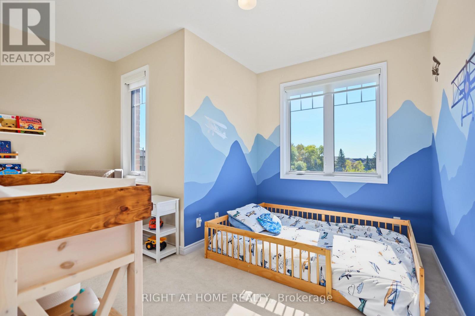 335 BUSATO DRIVE - 26