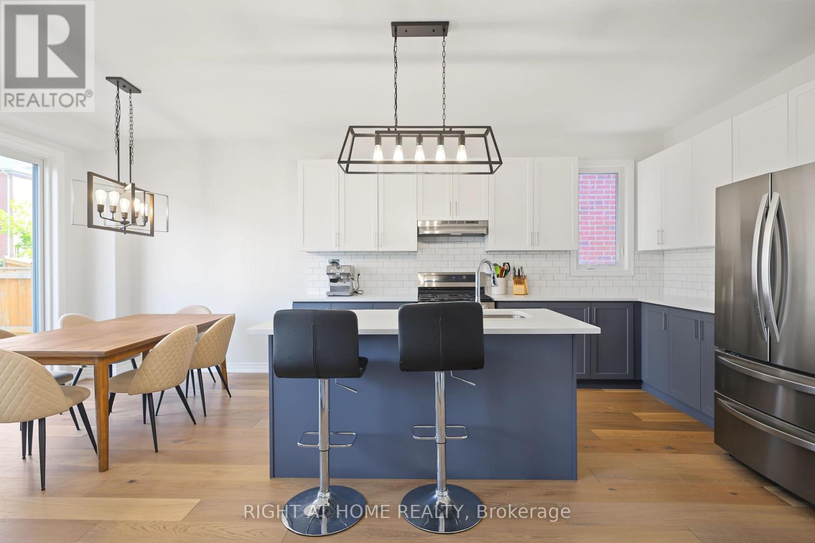 335 BUSATO DRIVE - 7
