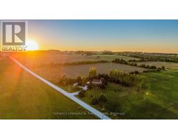7262 12/13 Side Road, Clearview, ON L0M1G0 Photo 50