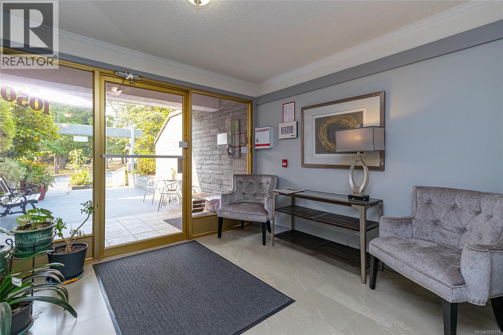 #101 1050 Park Boulevard, Victoria, British Columbia, V8V2T4, Victoria, British Columbia — photo 5 of 5