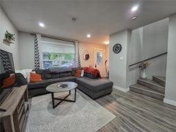 1030 4th Street, Brandon, MB R7A3J4 Photo 6