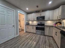 1030 4th Street, Brandon, MB R7A3J4 Photo 9
