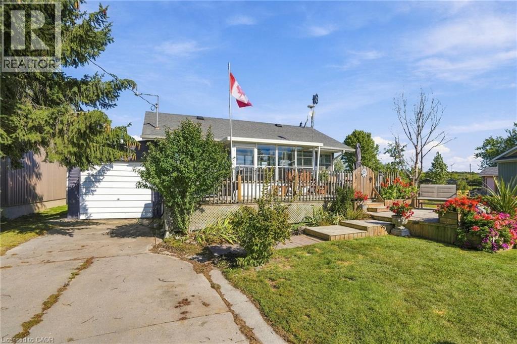 2579 LAKESHORE Road - 5