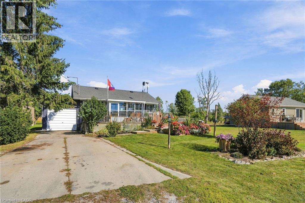 2579 LAKESHORE Road - 3