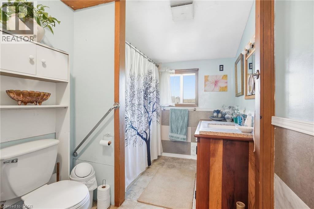 2579 LAKESHORE Road - 18