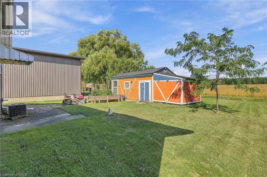2579 LAKESHORE Road - Image 30