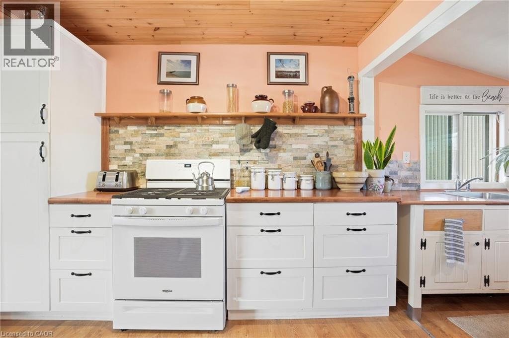2579 LAKESHORE Road - Image 14