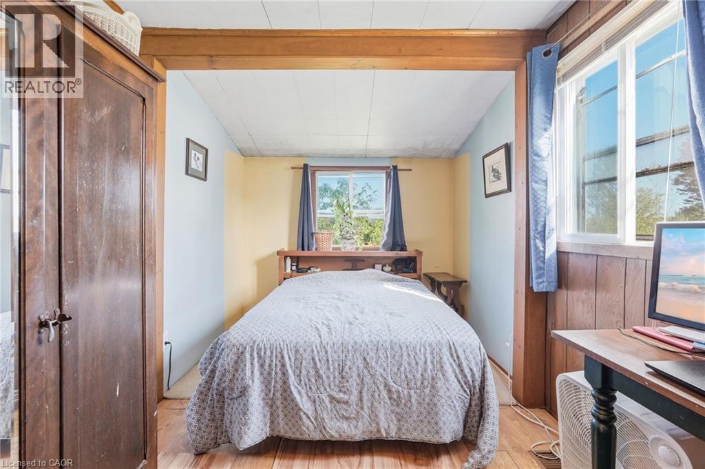 2579 LAKESHORE Road - 17