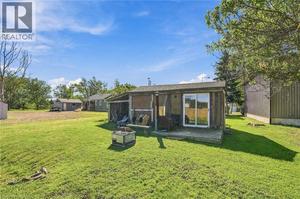 2579 LAKESHORE Road - 31