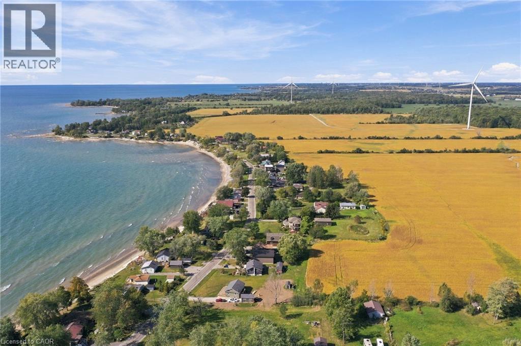 2579 LAKESHORE Road - Image 36