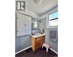 4pc Bathroom - 201 High Street, Bredenbury, SK S0A0H0 Photo 7