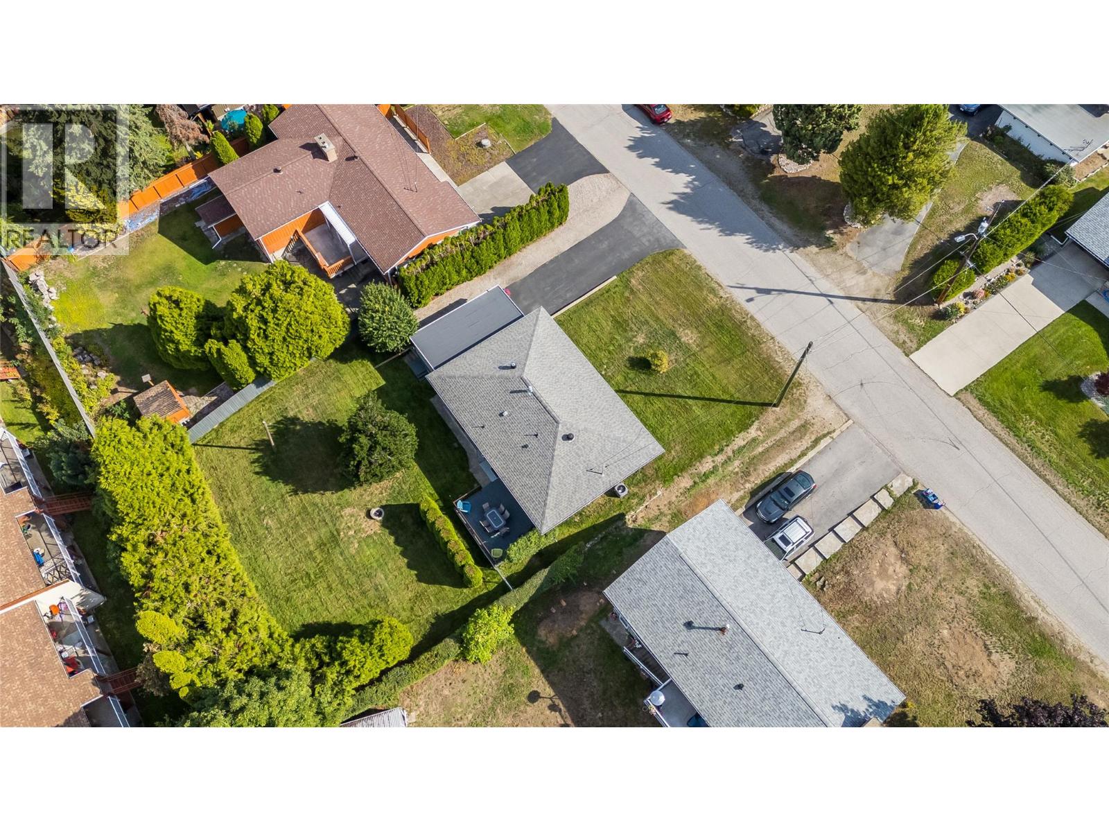 762 5th Avenue - Image 46