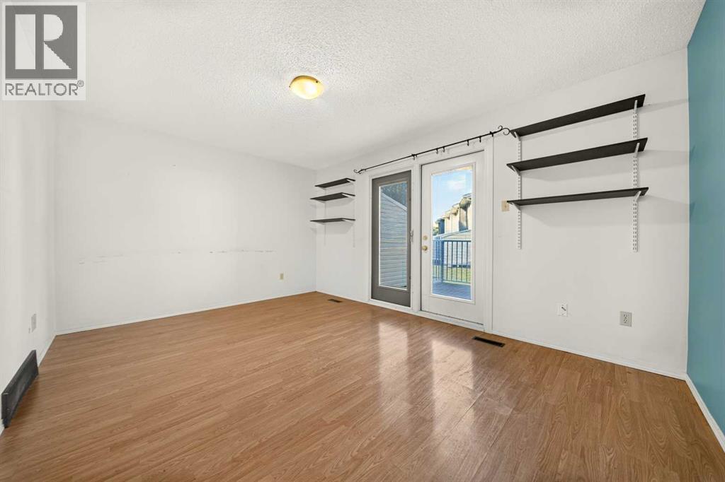 #53 55 Lemoyne Crescent W - 15
