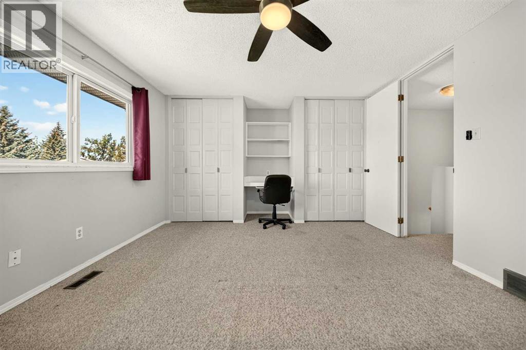 #53 55 Lemoyne Crescent W - 22
