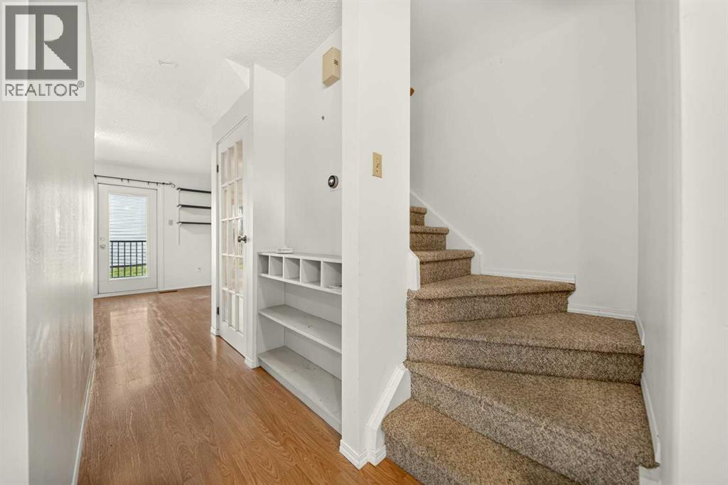 #53 55 Lemoyne Crescent W - 11