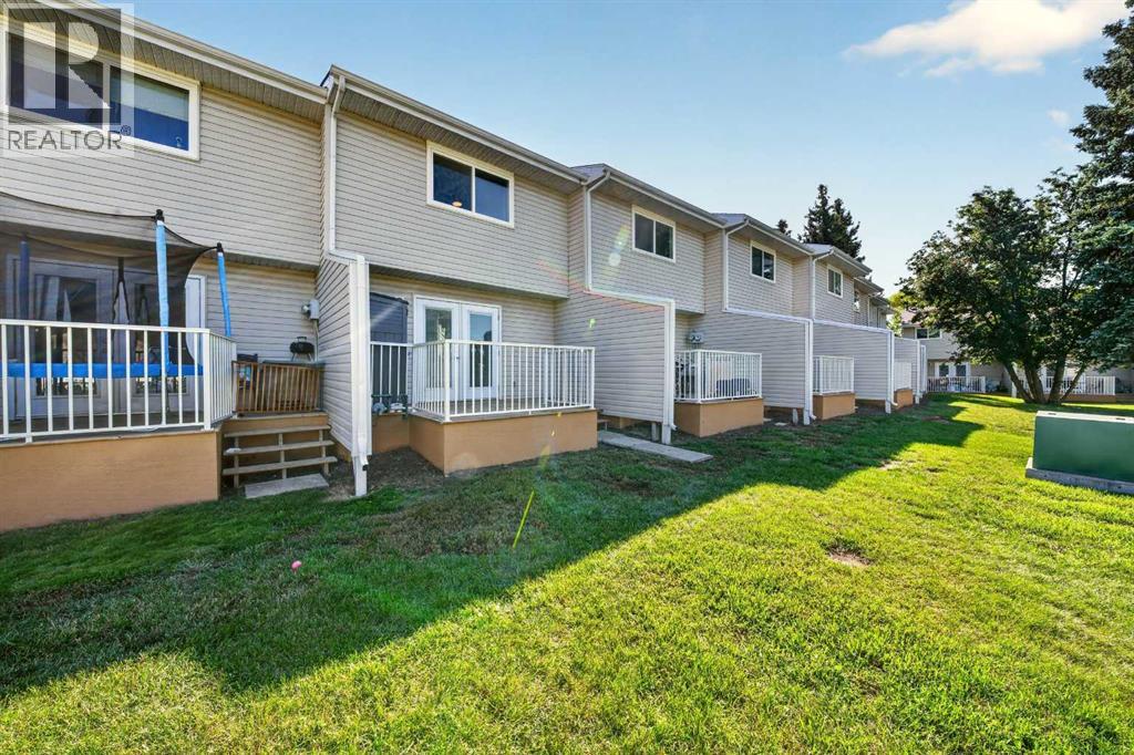 #53 55 Lemoyne Crescent W - 42