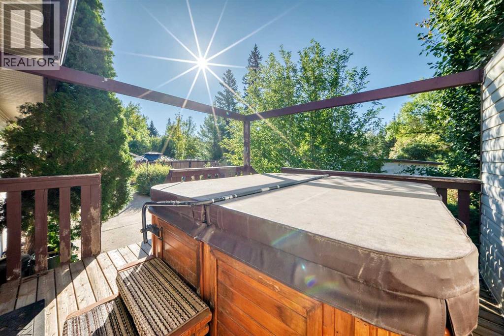 7219 Bow Crescent NW - photo 11