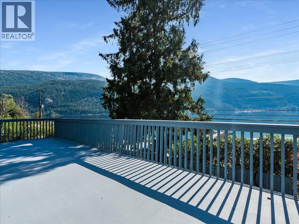 1512 Nasookin Road - 53