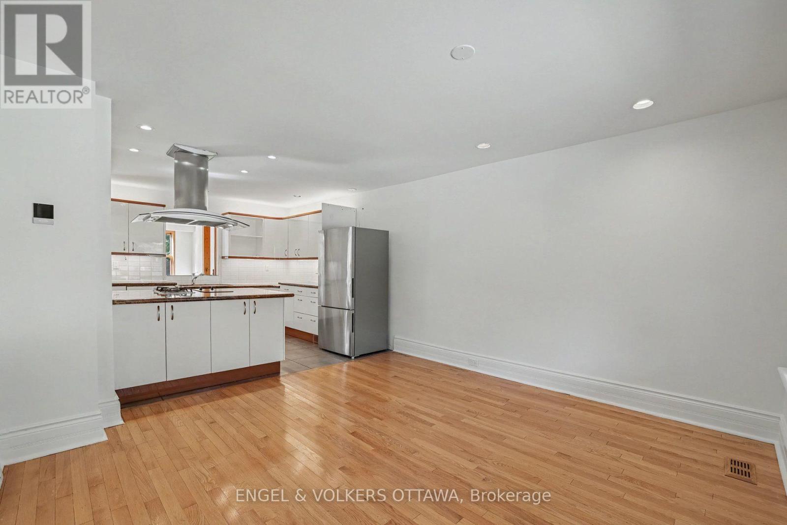 38 ROCKCLIFFE WAY, Ottawa — photo 9