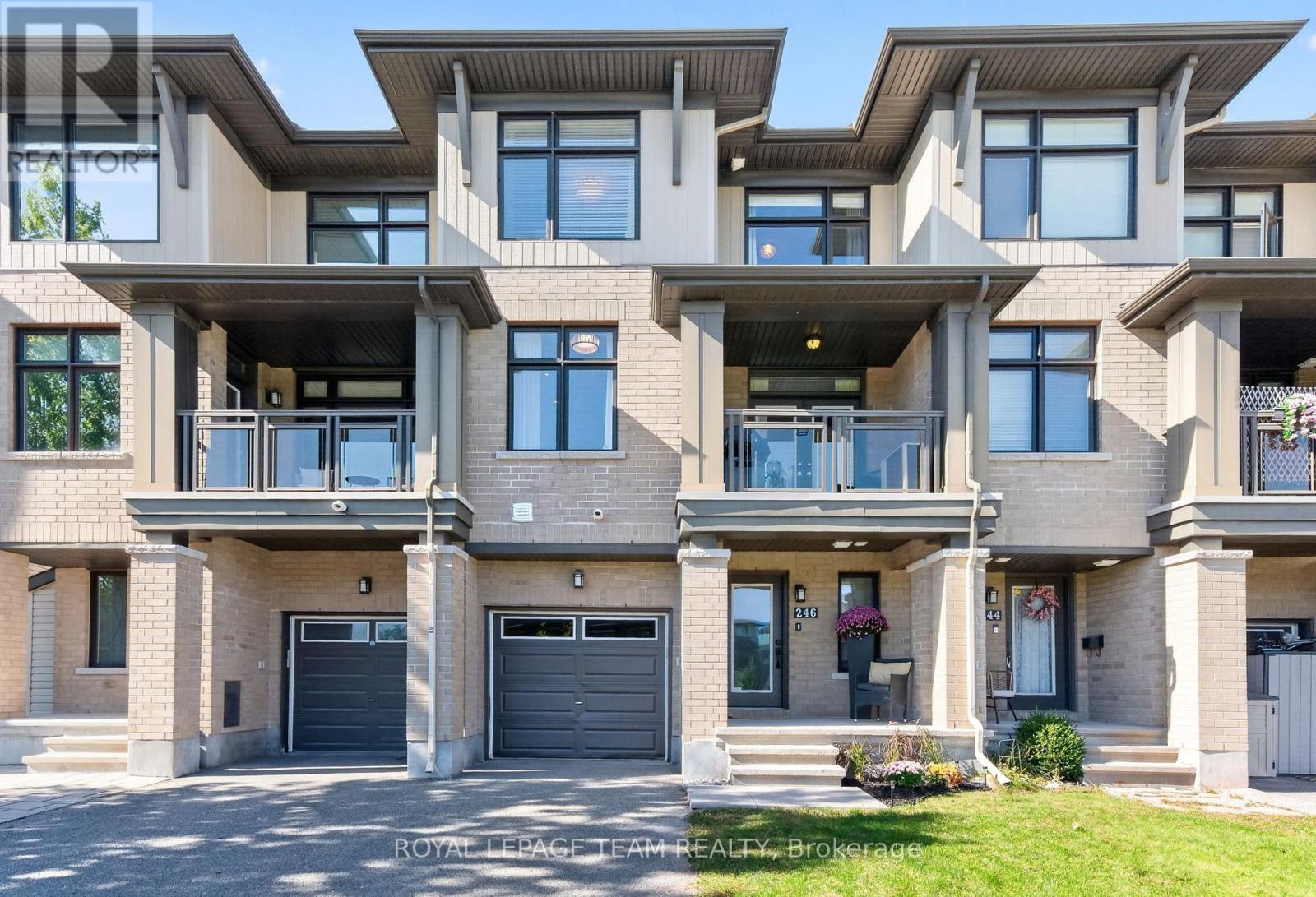 Fabulous curb appeal