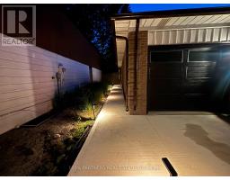 Bsmt - 244 Burbank Drive, Toronto, ON M2K1P8 Photo 18