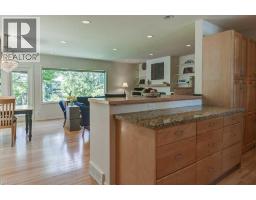 Kitchen - 47 Cambridge Road Nw, Calgary, AB T2K1R1 Photo 11