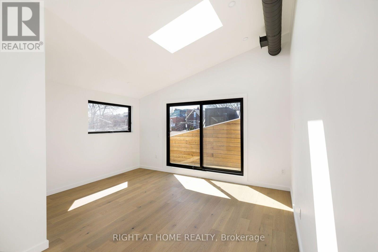 UPPER - 86 LANSDOWNE AVENUE, Toronto (Roncesvalles) — photo 2