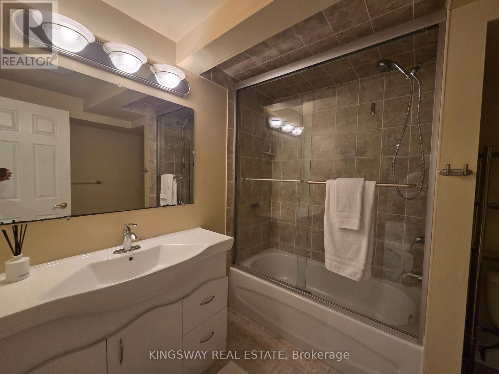 BASEMENT APT - 4798 CRYSTAL ROSE DRIVE, Mississauga (East Credit) — photo 10