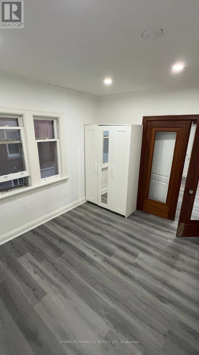 213 QUEEN STREET W, Brampton (Downtown Brampton) — photo 3