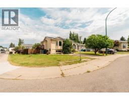 194 Mt Blakiston Road W - photo 1