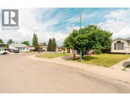 194 Mt Blakiston Road W - photo 3