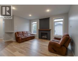 104 Coalbanks Boulevard W - photo 32