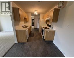 303, 85 Foxbend Crescent N - photo 4