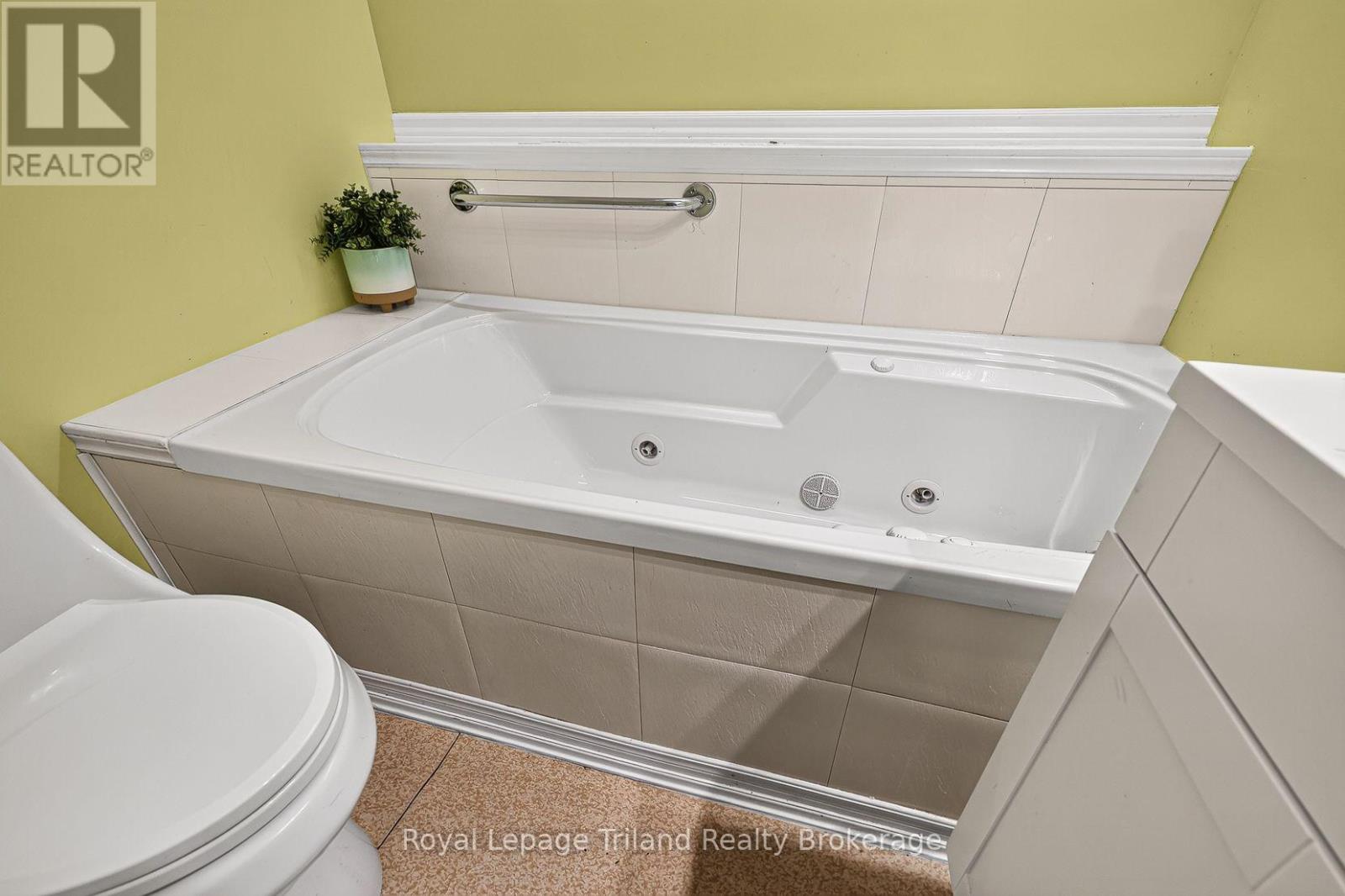 43 DUNDEE COURT - Image 36