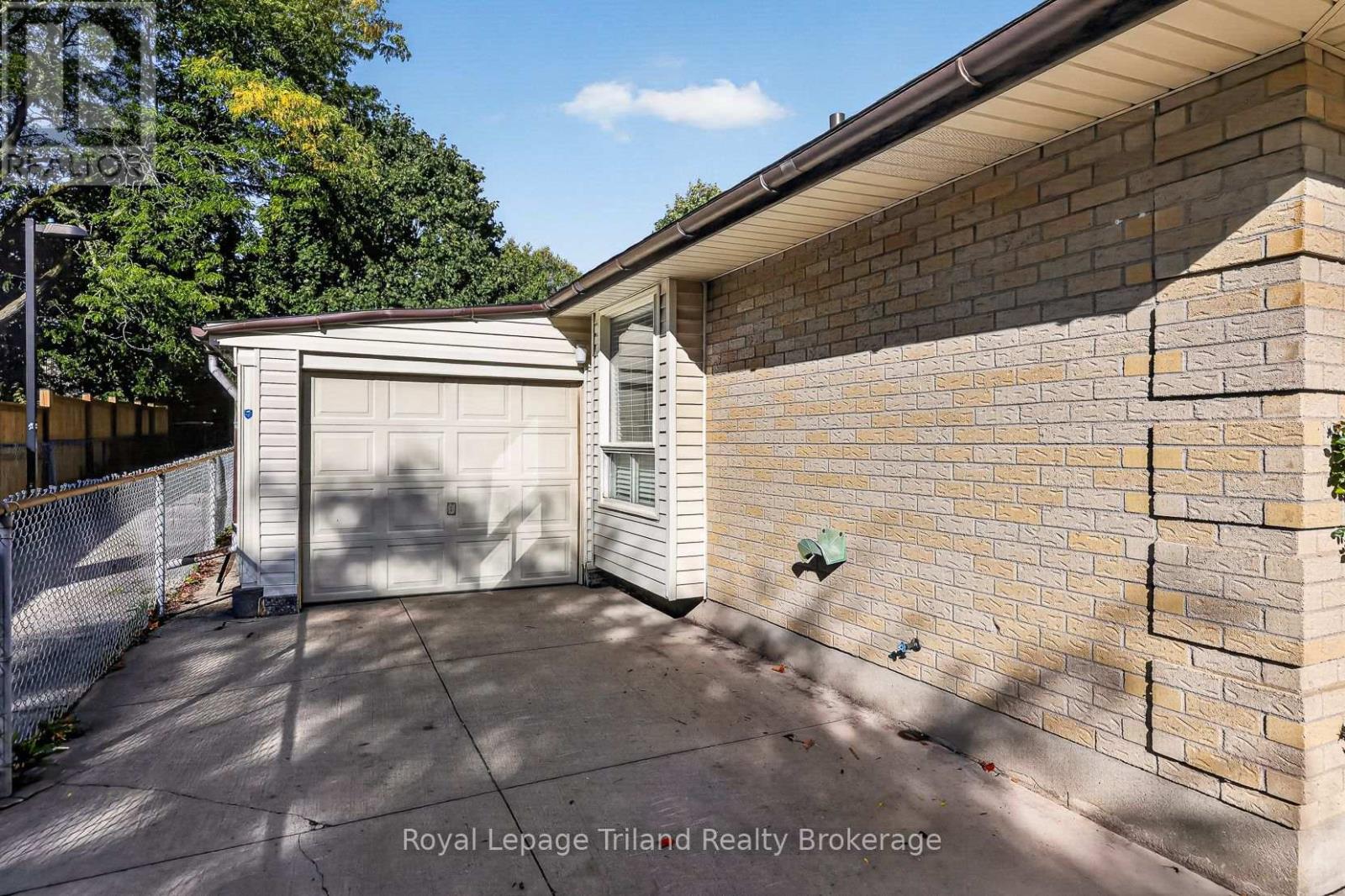 43 DUNDEE COURT - Image 38