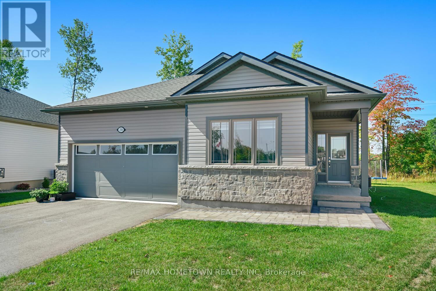 250 ADLEY DRIVE, Brockville