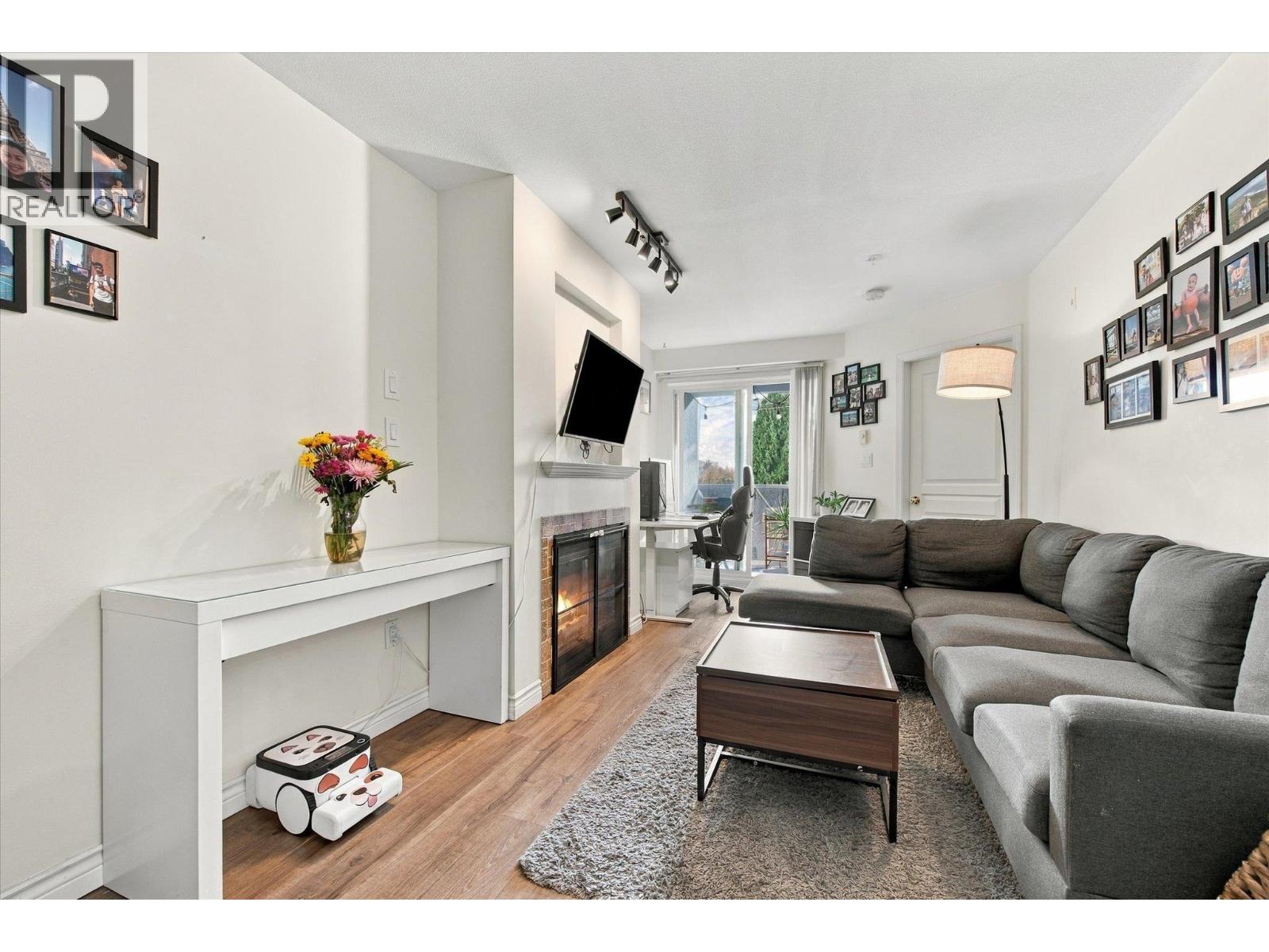 323 760 KINGSWAY