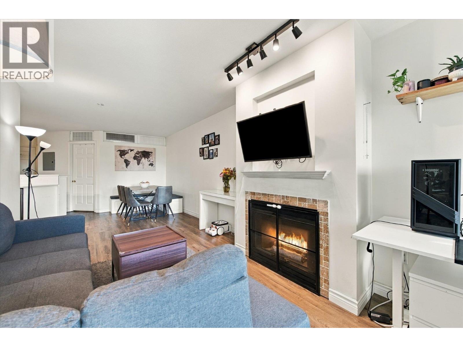 323 760 KINGSWAY, Vancouver
