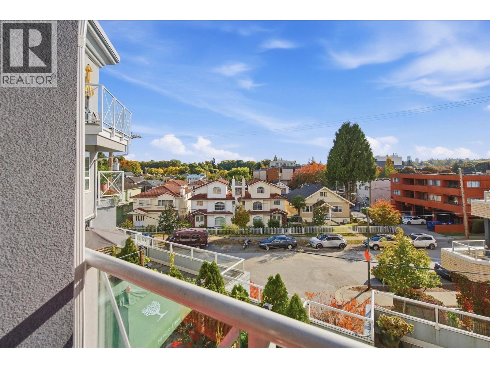 323 760 KINGSWAY, Vancouver