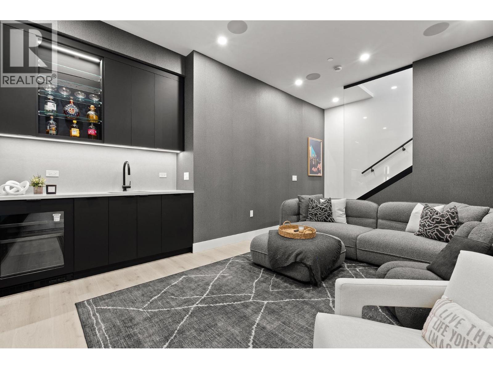 2987 W 40TH AVENUE, Vancouver