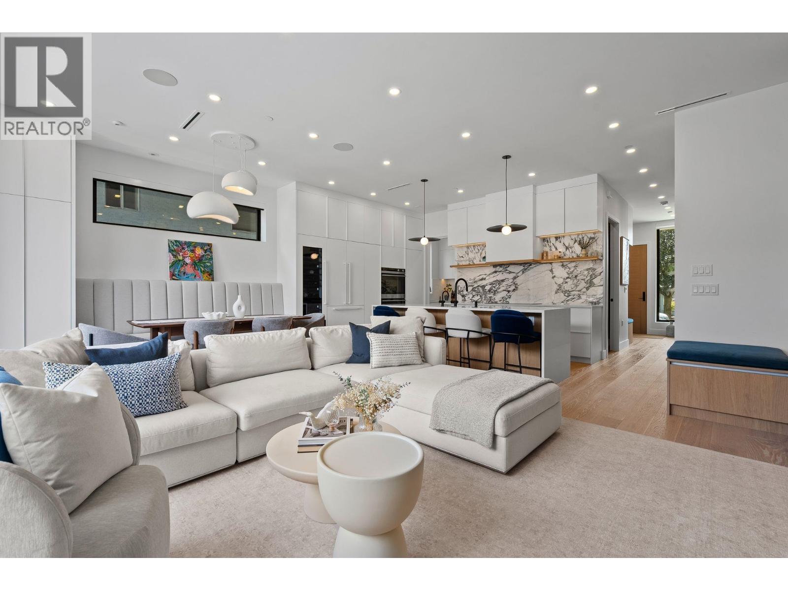 2987 W 40TH AVENUE, Vancouver