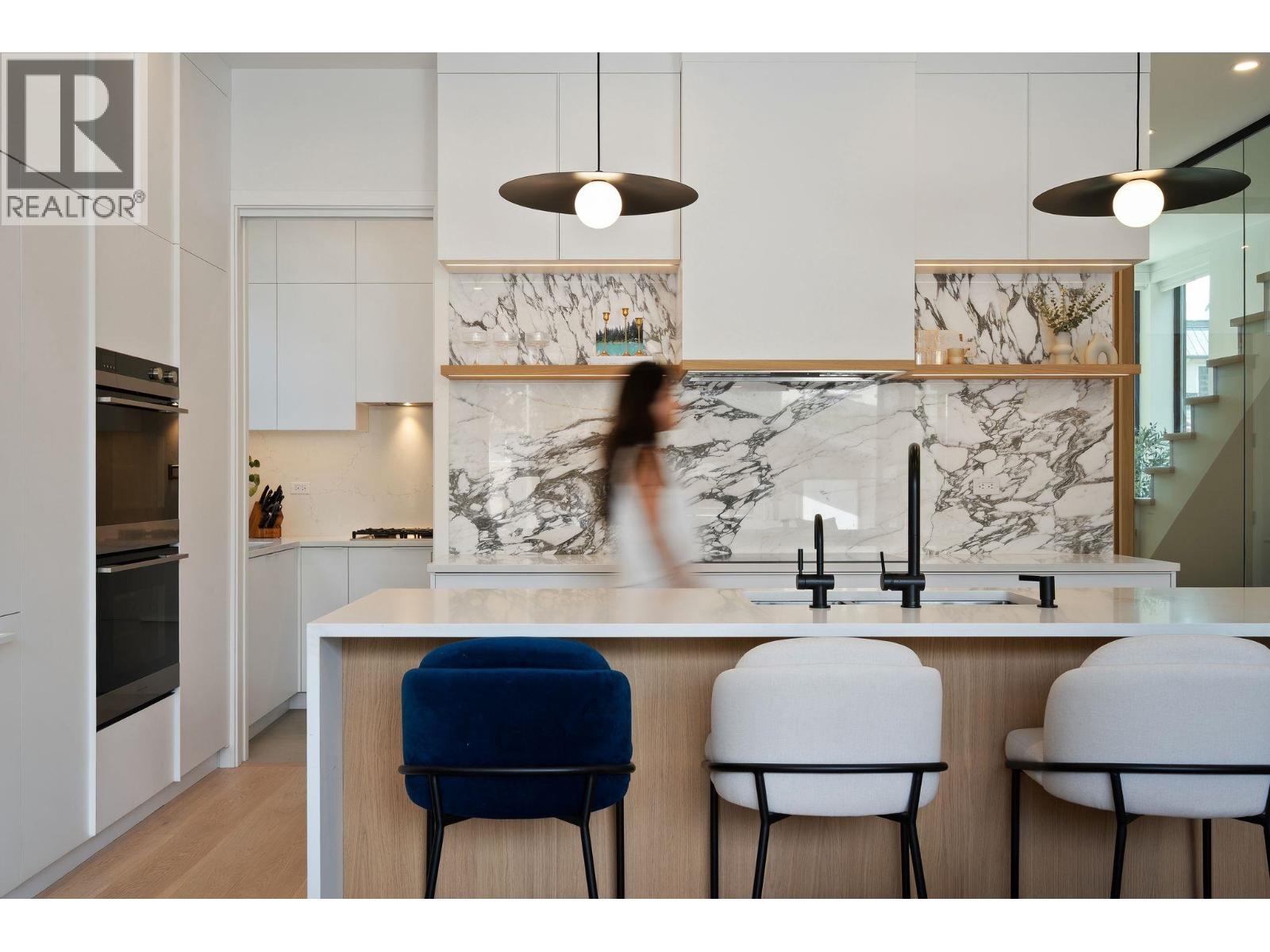 2987 W 40TH AVENUE, Vancouver