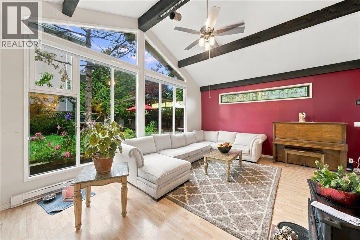 6009 ELGIN AVENUE, Burnaby