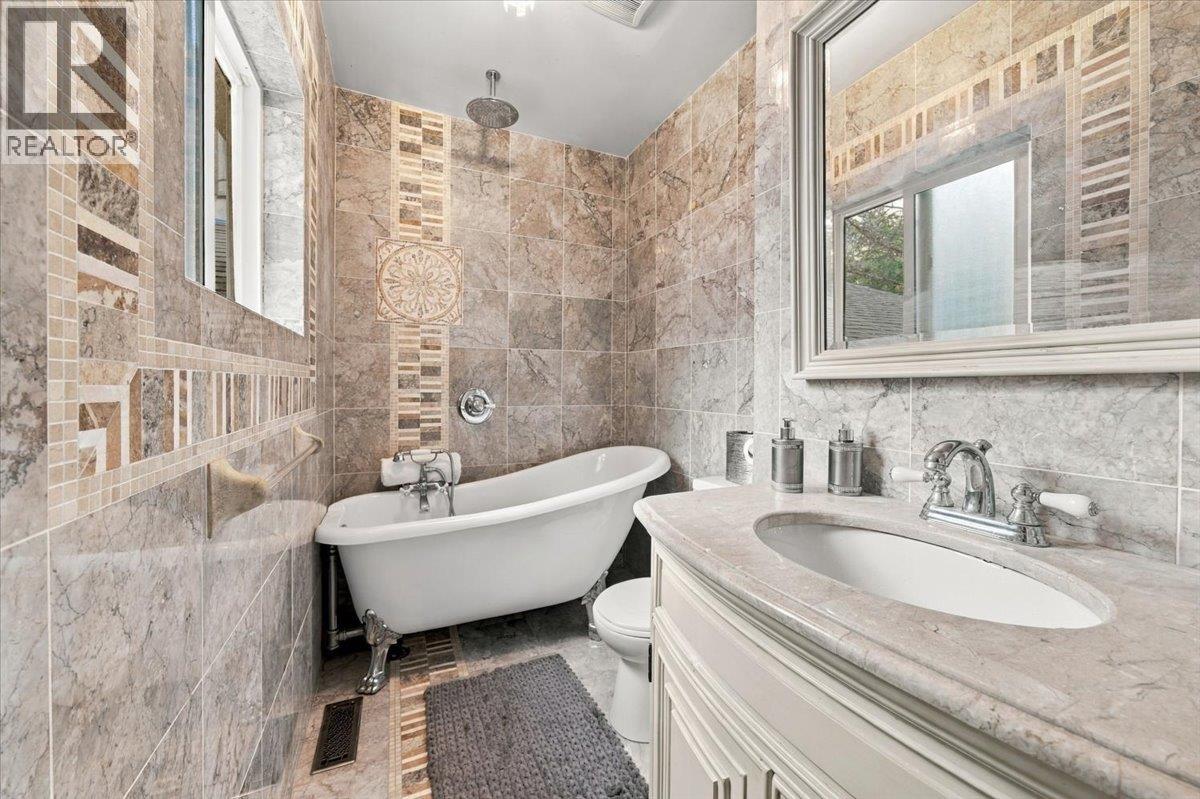 6009 ELGIN AVENUE, Burnaby
