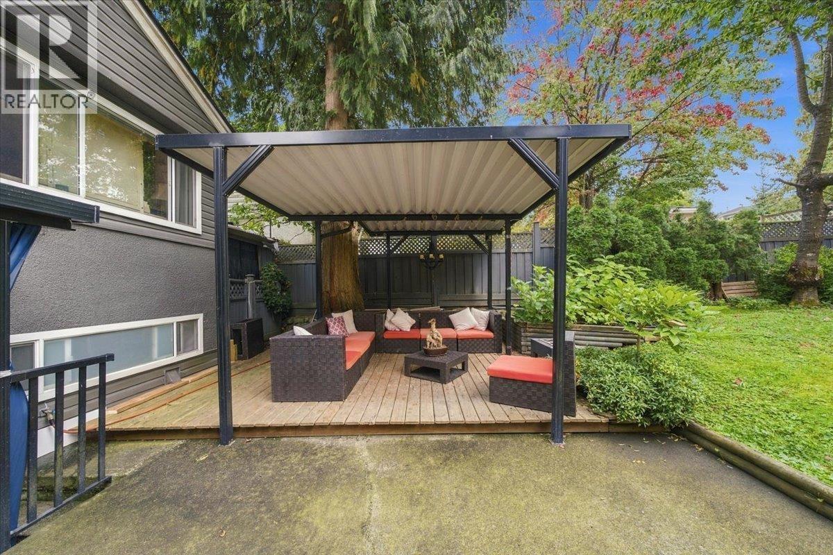 6009 ELGIN AVENUE, Burnaby