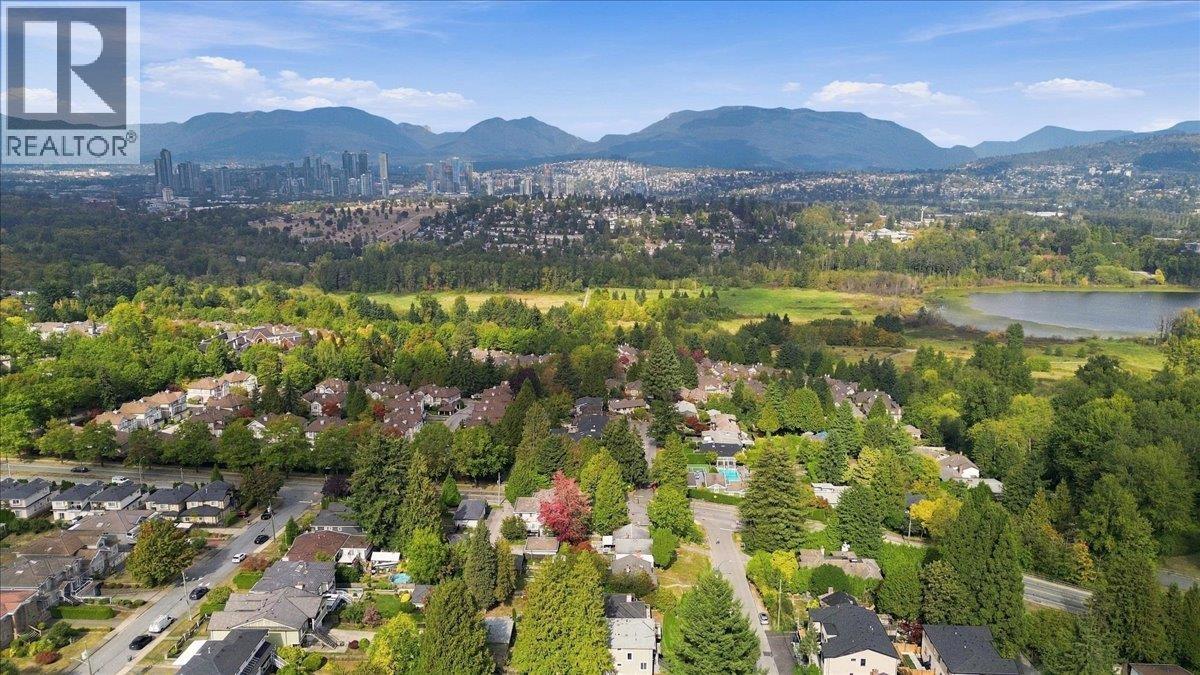 6009 ELGIN AVENUE, Burnaby