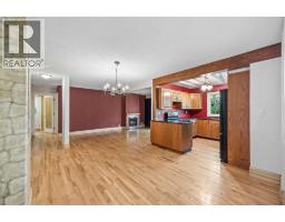 5pc Bathroom - 1336 116 Avenue Sw, Calgary, AB T2W2A5 Photo 9